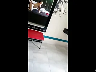Esposa swinger ya saliendo como 3scort en Guadalajara me grabo por primera vez en una cita sin condón le mando el vídeo a mi cornudo para cuando regrese me bata y limpie toda la leche EE 2E 49 i9 2o